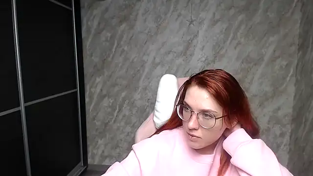 Reginasmilee's cam snapshot