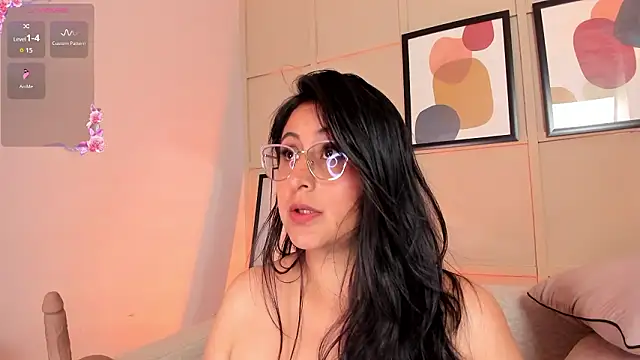 Amber_gold_'s cam snapshot