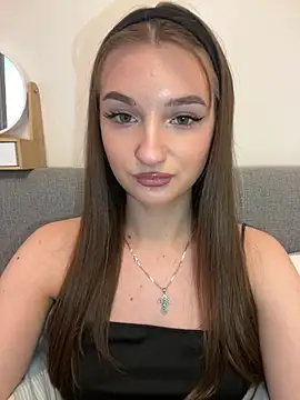 AdelinaEmber's cam snapshot