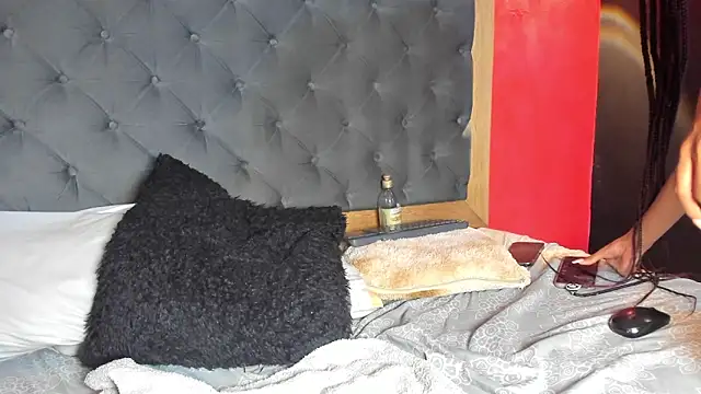 YayaHilton's cam snapshot