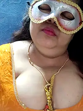 tamilthanushri live sex cam