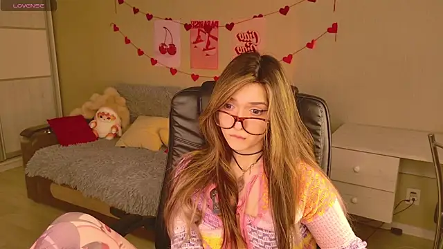 BellaSink live sex cam