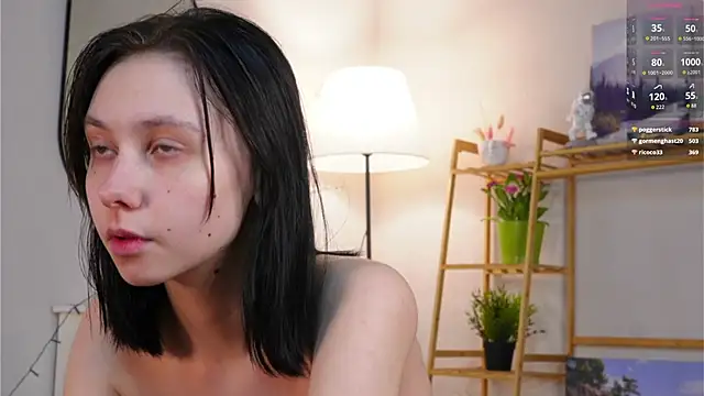 SuzanneHowse live sex cam