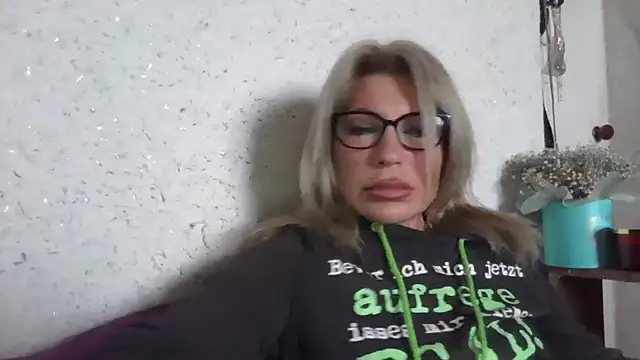 fox_red_lady7's cam snapshot