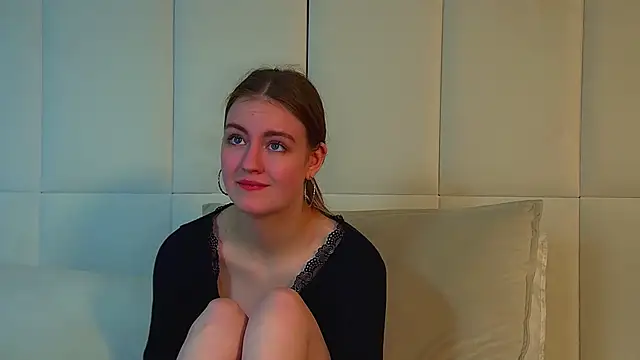 SofiaSarvain live sex cam