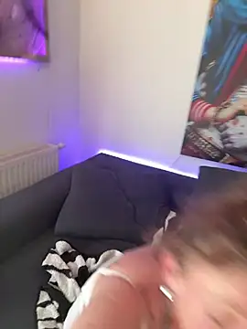 gabi-milf's cam snapshot