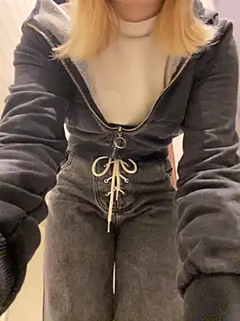 Cherry___Blossom live sex cam