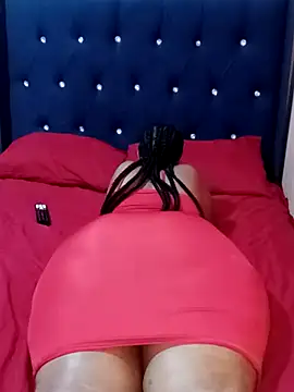 Luciouslips00's cam snapshot