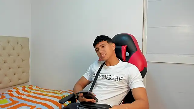 yei-sant live sex cam