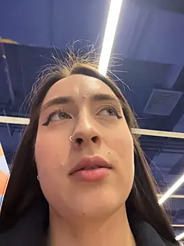 Holly_Play live sex cam