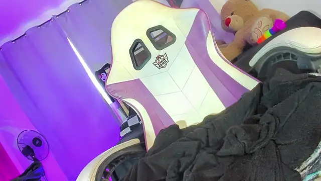 Angelasantini0 live sex cam