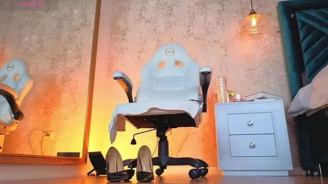 AlessiaLondon live sex cam