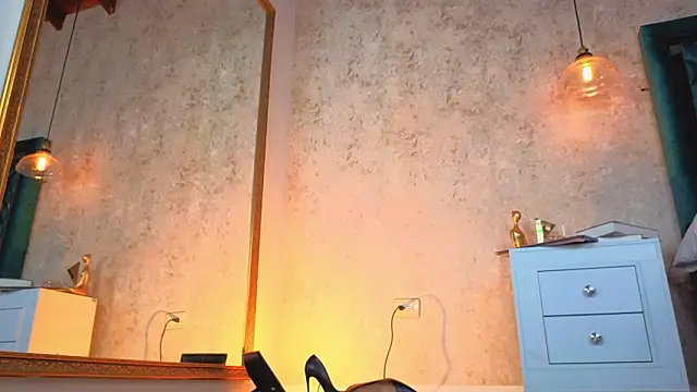 AlessiaLondon's cam snapshot