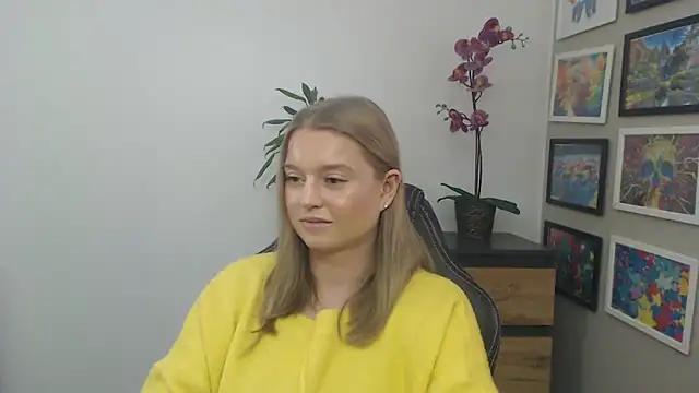 Mysteryerica's cam snapshot