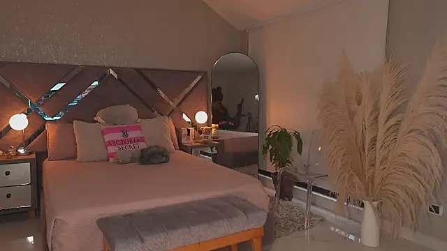 KateOwens's cam snapshot