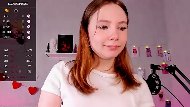 LanaBlu_'s cam snapshot