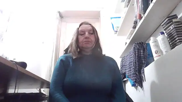 AnnaLive570's cam snapshot