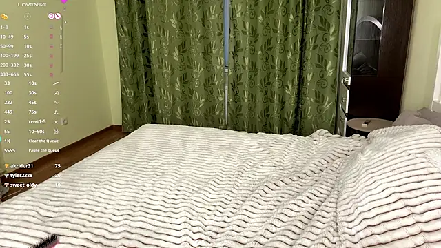 MiaBlanko's cam snapshot