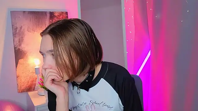 Leyla_crsh's cam snapshot