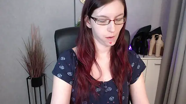 emmaxDelight's cam snapshot