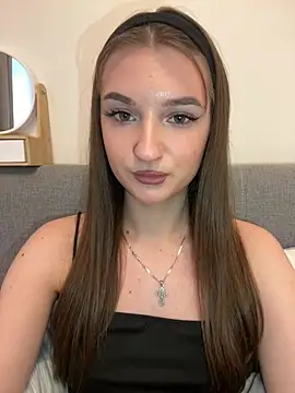 AdelinaEmber's cam snapshot