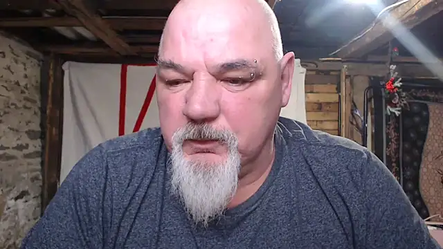 Newfiesausage1972 live sex cam