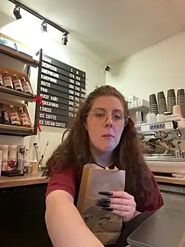 cinnabon_'s cam snapshot