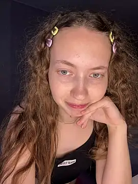 Holy_Poly's cam snapshot