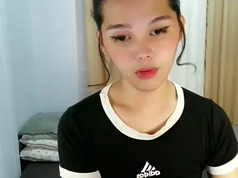 sluttyLeila live sex cam