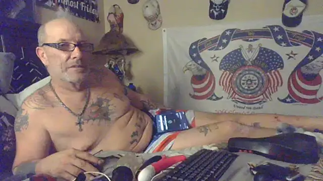 bigdaddyrooster's cam snapshot