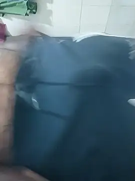 HeadedCalender live sex cam