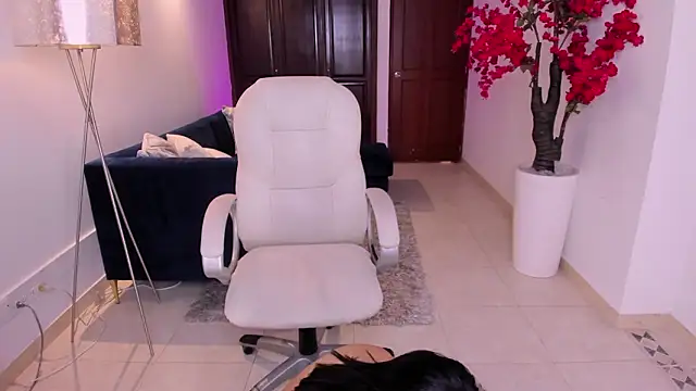 Kloee_brown's cam snapshot