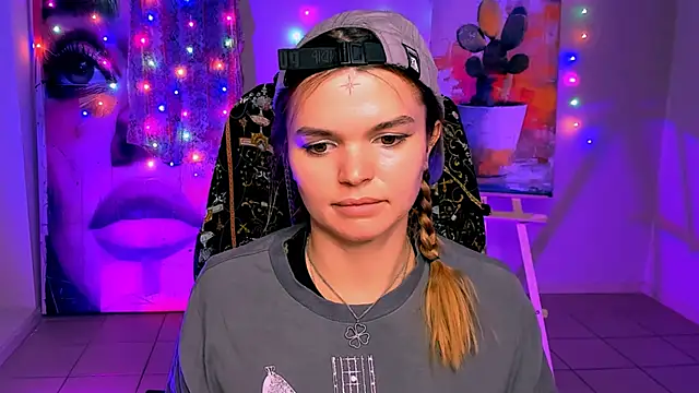 SaraGolben's cam snapshot