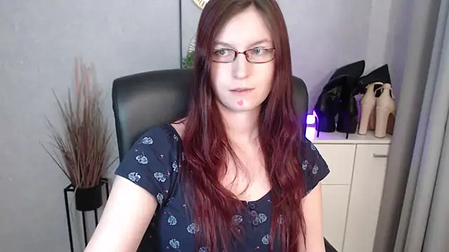 emmaxDelight's cam snapshot