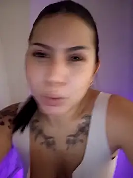 SusieSunnny's cam snapshot