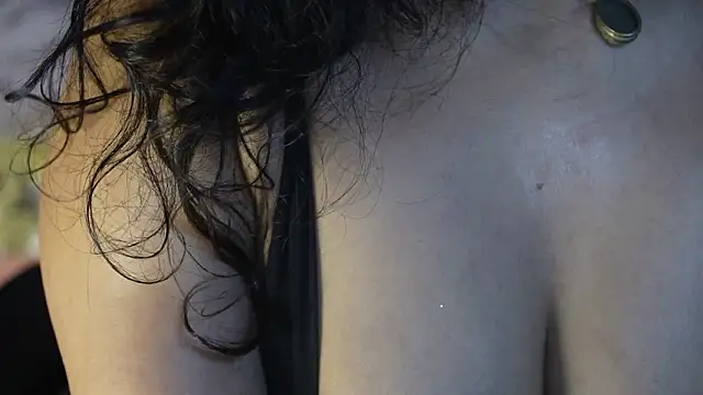 -AyeshaSinghania-'s cam snapshot