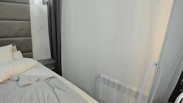 Chloee_White's cam snapshot