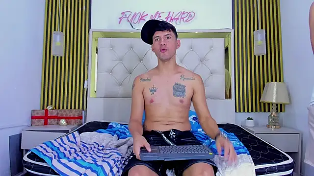 Two_Kings live sex cam