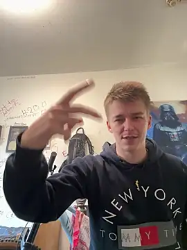 Toyjungee live sex cam