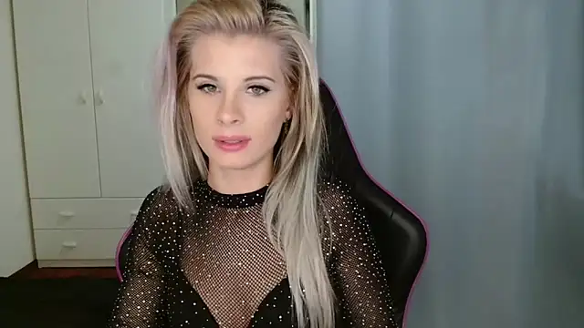 KristineGlow's cam snapshot