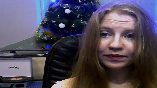 Space_Girls_699's cam snapshot