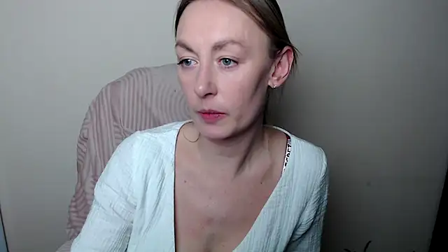 LiaSeass_'s cam snapshot