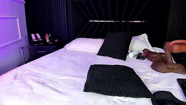 Bigsexxyass's cam snapshot