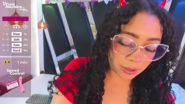 antonelllepiercee live sex cam