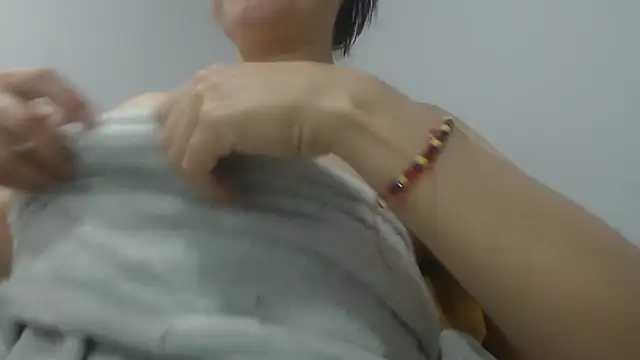 naughthyany16's cam snapshot