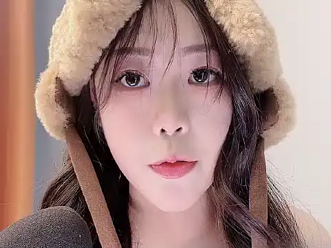 smalldaisy's cam snapshot