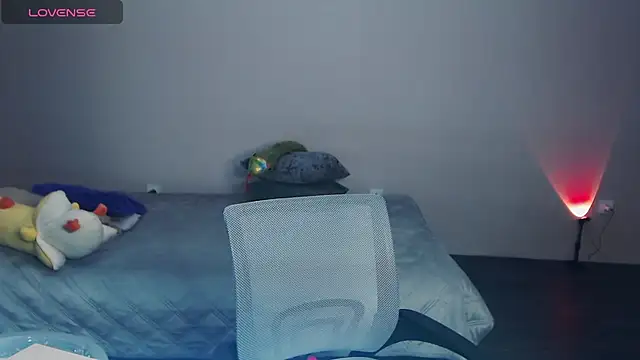 Celine_Faer1's cam snapshot