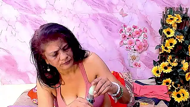 IndianAllure's cam snapshot