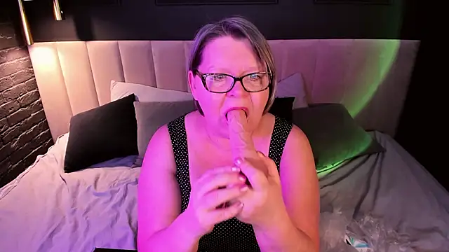 Shannonshine's cam snapshot