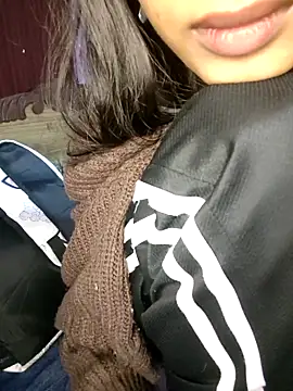 -AYUSHI01's cam snapshot